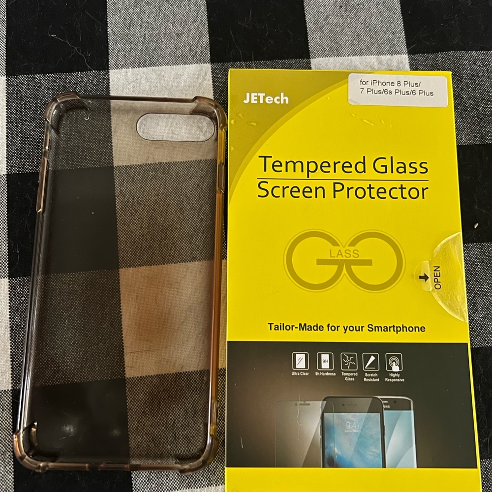 iPhone 7 Plus case and screen protector. Screen protector works for 6,7,8 plus